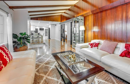 Manchester House | Bright Manchester Home with Fire Pit!