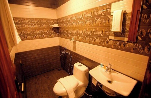Udumbanchola Resort | Bright Meadow Dam View Resort