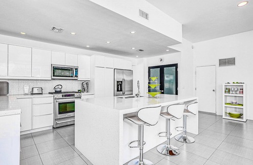 Deep Well Ranch House | Bright mid-century modern home w/private pool and spa, gas grill, dogs welcome