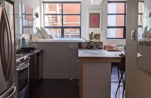 Mile-Ex Condo | Bright Mile Ex Loft