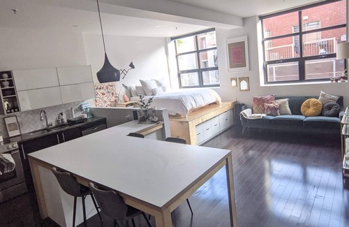 Mile-Ex Condo | Bright Mile Ex Loft
