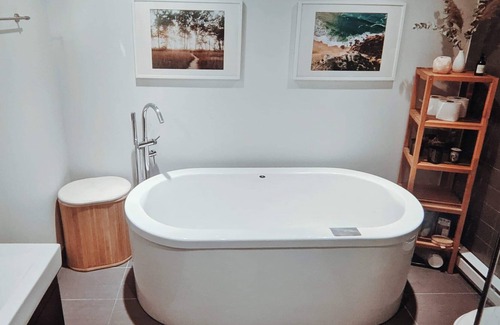 Mile-Ex Condo | Bright Mile Ex Loft