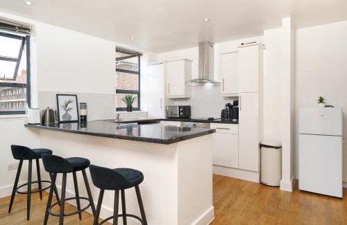 Shadwell Apartment | Bright & Modern 2-Bed Apartment in Vibrant East London