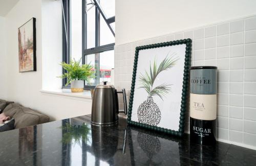 Shadwell Apartment | Bright & Modern 2-Bed Apartment in Vibrant East London