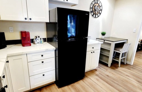 The Villas Apartment | Bright & Modern 2BR Santana Row | Silicon Valley