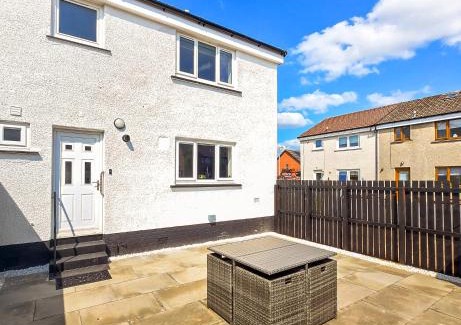Paisley House | Bright & Modern 3-Bed House Next To Glasgow Airport