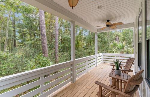 Litchfield by the Sea House | Bright Modern 4 Bdrm House Near Beach Pet Friendly