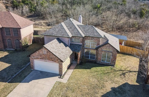 Dallas House | bright &modern 5 bedroom with private pool!