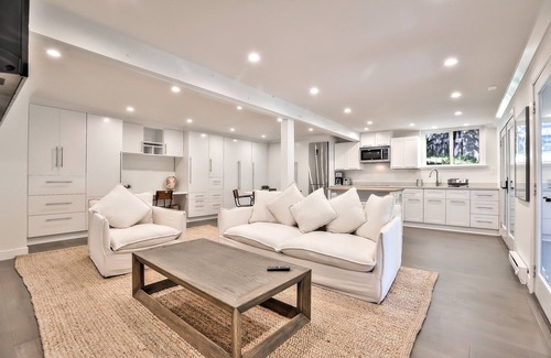 Portola Valley House | Bright, Modern 5b/4ba Portola Valley Home