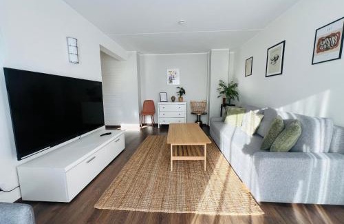Kuressaare Apartment | Bright Modern Apartment - Central Kuressaare