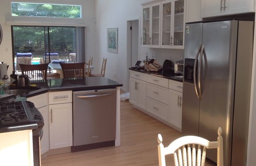 Quogue House | Bright Modern Quogue Home - Enjoy the Sun, Pool, Hot Tub, and Yard