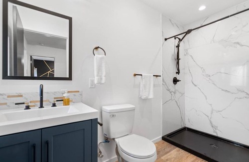 Downtown Apartment | Bright Modern One BR Apartment in SFO