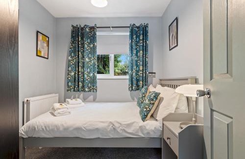 York House | Bright Modern York Home with Free Parking Pass the Keys