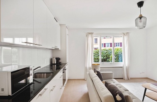 Oerlikon Apartment | Bright Oerlikon 2.5 Room w/Storage, 1min to Train Station, by Blueground