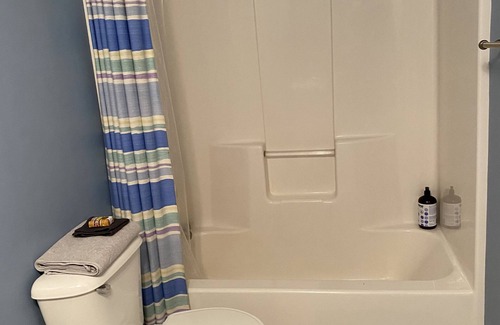 Sharpsburg House | Bright, Open, Stylish Space, Near Trilith Studios