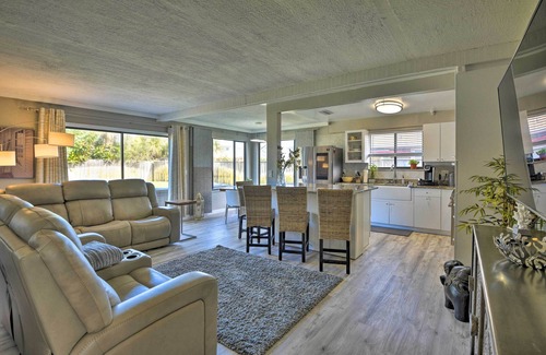 Ormond Beach House | Bright Ormond Beach Home ~ 14 Mi to Daytona!
