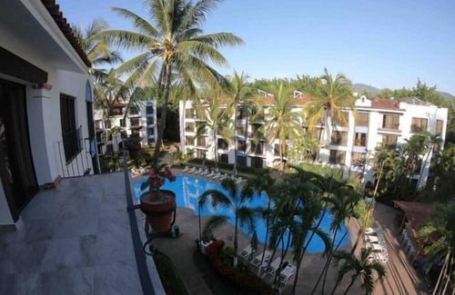 Diaz Ordaz Condo | Bright Pent House in the heart of Vallarta.