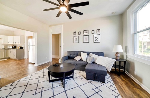 Pittsburgh Apartment | Bright Pittsburgh Apt, Walk to Grandview Ave!