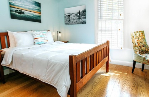 Provincetown Hotel | Bright Queen Room with Fireplace & Skylight - Steps from Downtown Provincetown