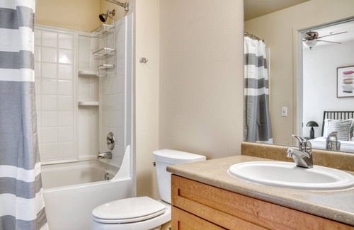 Downtown Apartment | Bright Redmond 2BR w/ Gym & W/D, near Marymoor Park, by Blueground