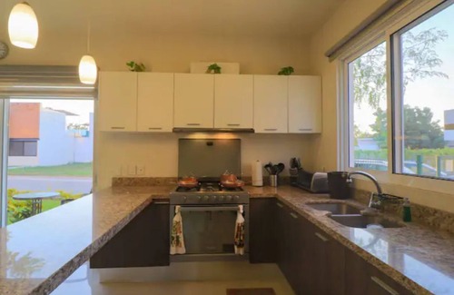 Las Jarretaderas Condo | Bright & Spacious 2bd-2ba Condo + Pool + Jacuzzi + Gym