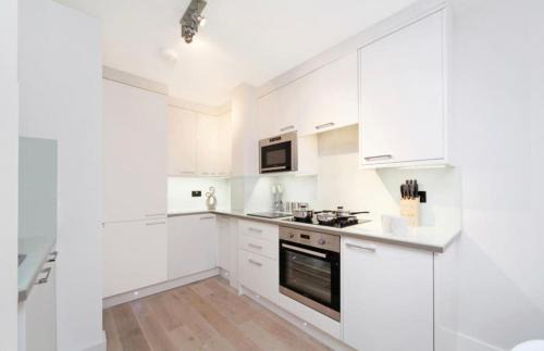 Pimlico Apartment | Bright Spacious 1 Bed in SW1P near Big Ben - 4ppl