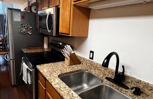 Foothills Condo | Bright, spacious 3bed/2bath near Green Mountain, great for families or WFH