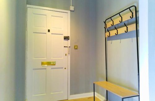 Gorgie Apartment | Bright & Spacious Flat by Murrayfield Stadium
