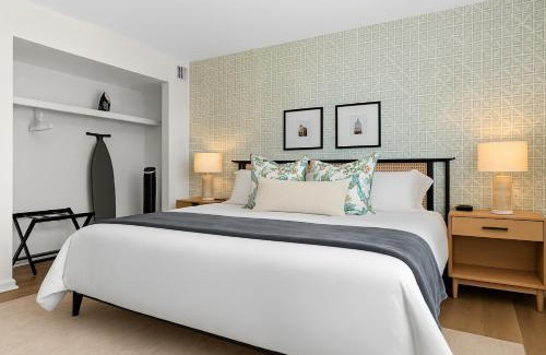 Royal Oak Apartment | Bright & Spacious Flat Near the Heart of Royal Oak
