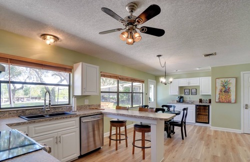 Tavares House | Bright & Spacious Tavares Home w/ Boat Dock!