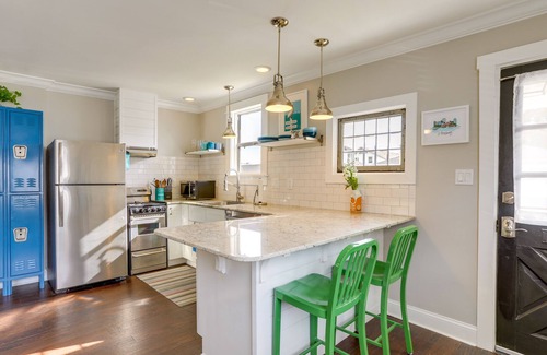Historic Old Northeast Apartment | Bright St Petersburg Apartment, Walk to Downtown!