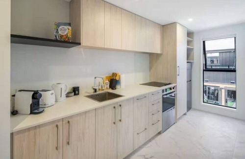 Lower Hutt House | Bright Studio Apartment on Macky Street