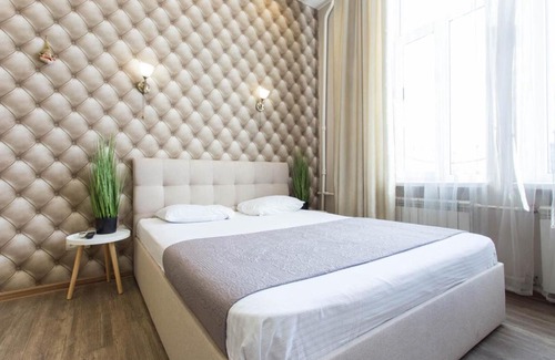 Petrovskoye Apartment | Bright studio in the Center - Hrekivska str. 3