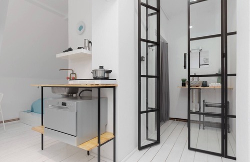 Saska Kepa Apartment | Bright Studio Szczuczyńska by Renters