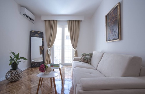 Babin do Villa | Bright & Stylish Apartment