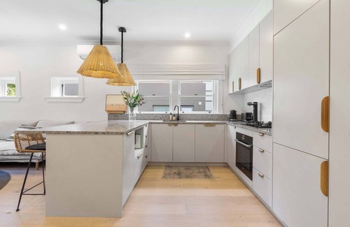 Rose Bay Apartment | Bright & Stylish Entire Rose Bay Apartment