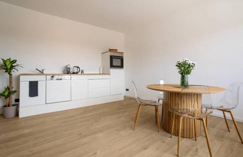 Gerolstein Apartment | Bright Suite I Sauna I TV I Kitchen