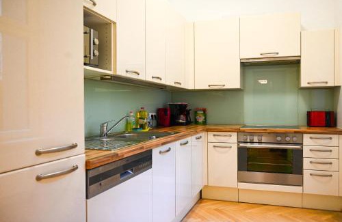 Alservorstadt Apartment | Bright Suite Universitaet Wien