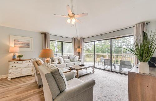Sea Trail Apartment | Bright Sunset Beach Condo with Golf Course View