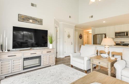 Sea Trail Apartment | Bright Sunset Beach Condo with Golf Course View