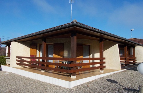 Barbotan-les-Thermes Apartment | Bright T2 with south terrace, parking and Wifi in Barbotan