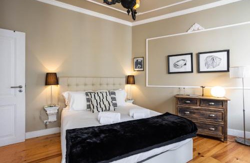 Socorro Apartment | Bright Tailor Made Apartment by the Castle