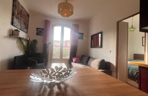 Vincennes Apartment | bright three-room apartment next to Paris