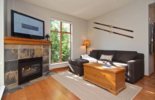 Whistler Cay Estates House | Bright Two Storey Corner Townhouse at North Star
