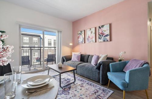 Charlotte Center City Apartment | Bright Uptown Bliss - Free Parking, Walkable, Views
