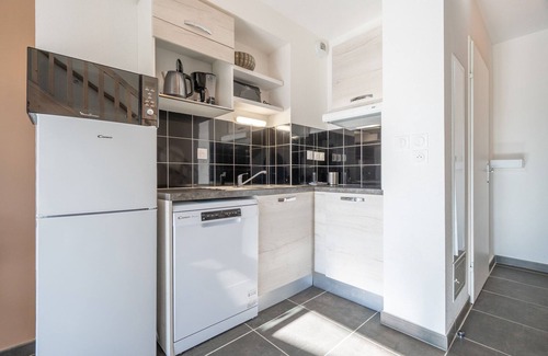 Serignan Villa | Bright Villa Stay in Sérignan