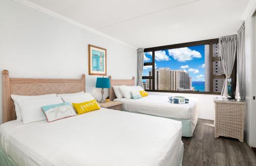 Waikiki Apartment | Bright Waikiki 1BR with Stunning Ocean Views