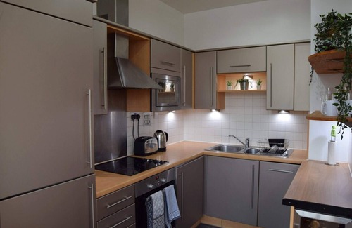 Southwark Apartment | Bright Warehouse Conversion in Buzzing Peckham