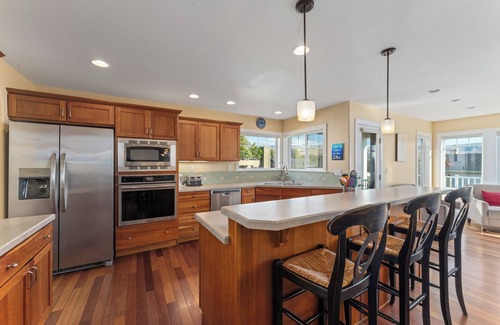 Wapato Point House | Bright Water Sunrise Home at Wapato Point Resort 5-bed Close to Sandy Beach/Pool