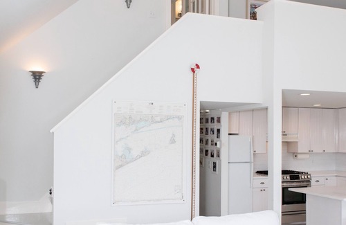 Napeague Cottage | Bright White Beach House, Just a Short Stroll to Ocean- A Sunset to End Everyday